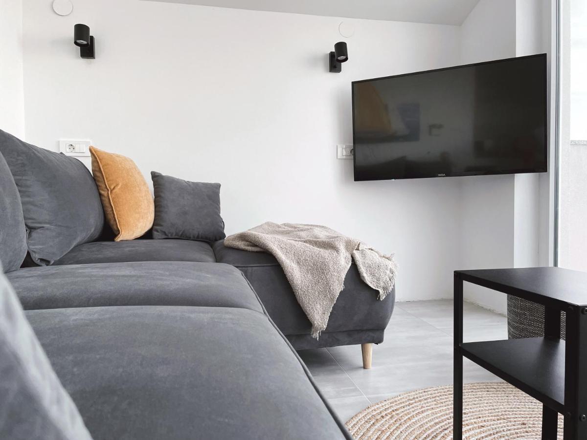 Apartment Seagreen Retreat Peruski Bagian luar foto